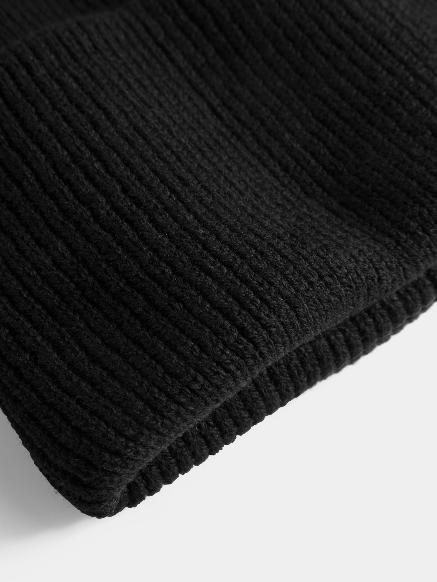 Knitted beanie black 1894