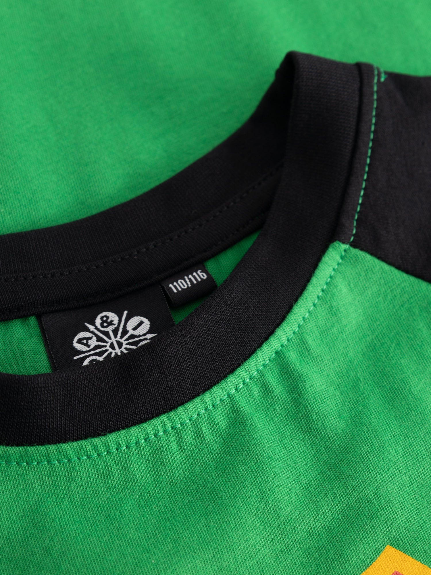 T-shirt barn raglan emblem