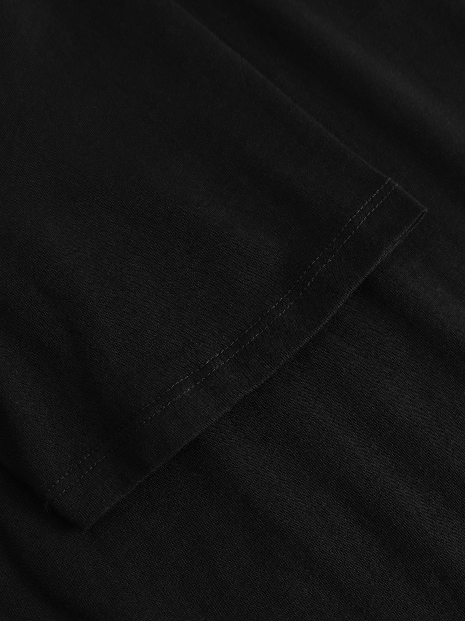 T-shirt svart emblem