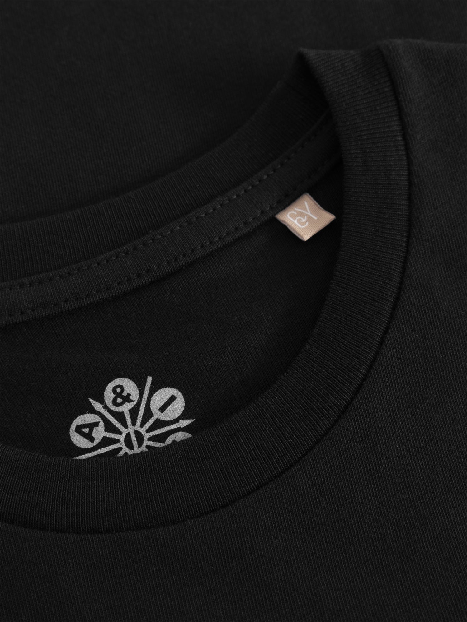 T-shirt barn emblem svart